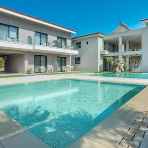 https://alexmare-hotel-fourka.hotelschalkidiki.net