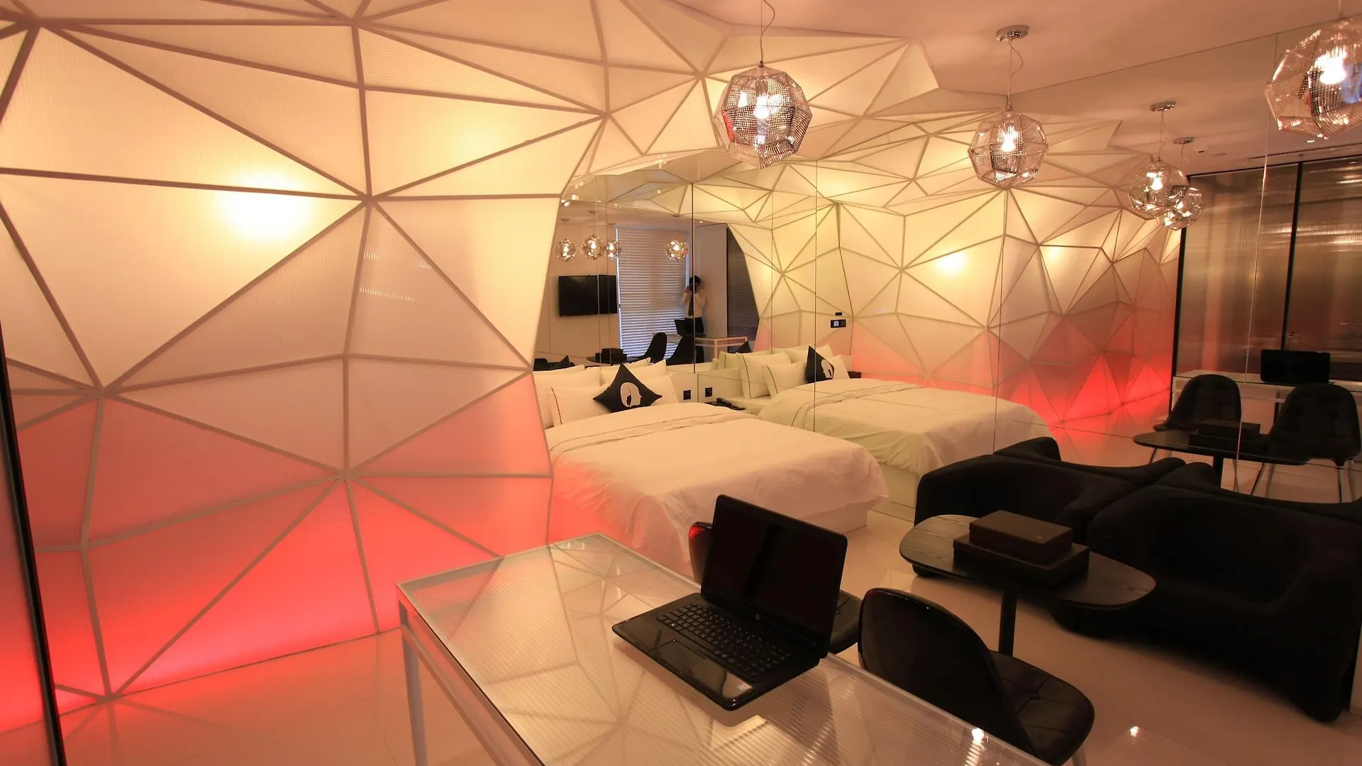 Hotel The Designers Jongro Seoul 3*,